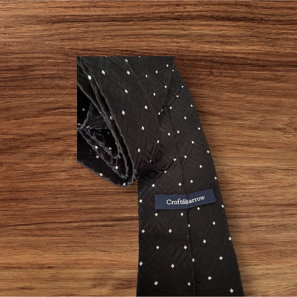 Croft and Barrow Tie - Picture 2 of 2